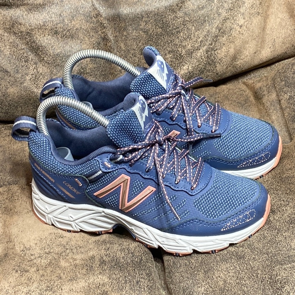 New Balance Lonoke Womens 6